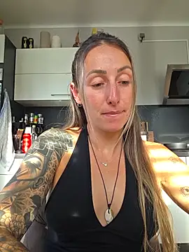 Snapshot of NicoleKaiser chatting on June 2, 2026, 4:40 pm NicoleKaiser online show from June 2, 2026, 4:40 pm