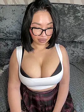 Snapshot of LaaadyDaaamn chatting on March 26, 2026, 9:29 am LaaadyDaaamn online show from March 26, 2026, 9:29 am