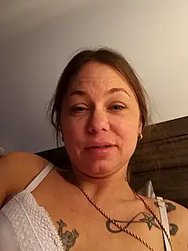 Snapshot of Couple_qc chatting on March 20, 2026, 3:51 am Couple qc online show from March 20, 2026, 3:51 am