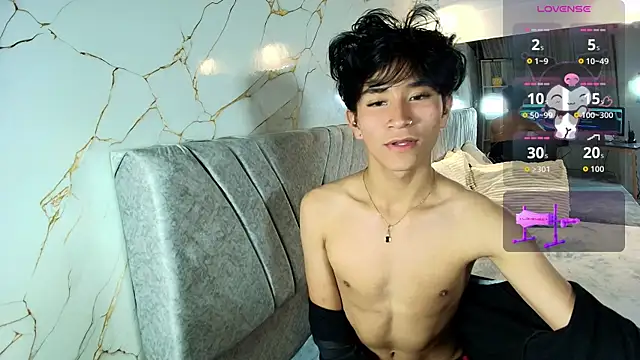 cococumps online show from April 18, 2026, 11:12 am