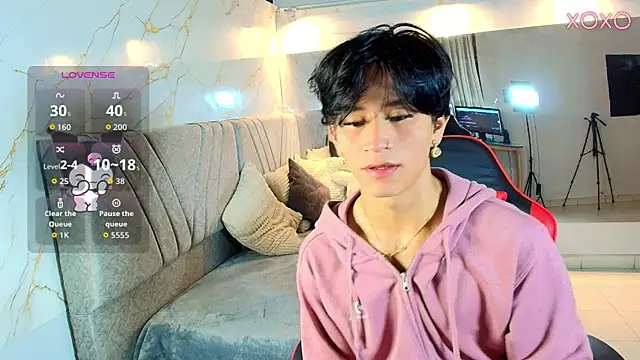 cococumps online show from April 21, 2026, 11:06 am