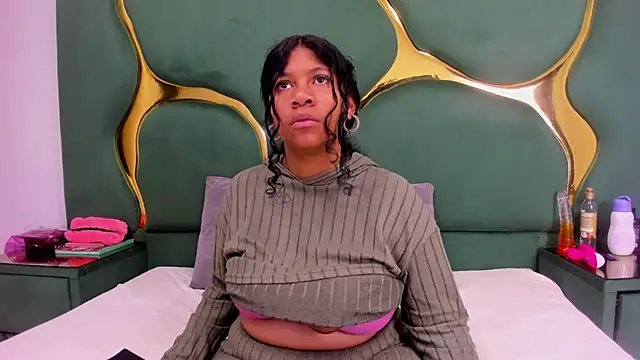 Snapshot of taty_sexxx chatting on April 29, 2026, 3:38 pm taty sexxx online show from April 29, 2026, 3:38 pm