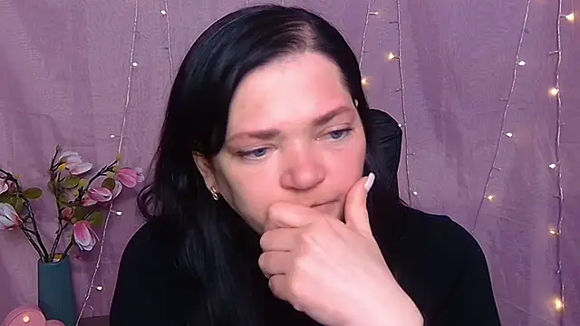 Snapshot of LauraFinn chatting on March 19, 2026, 9:42 am LauraFinn online show from March 19, 2026, 9:42 am