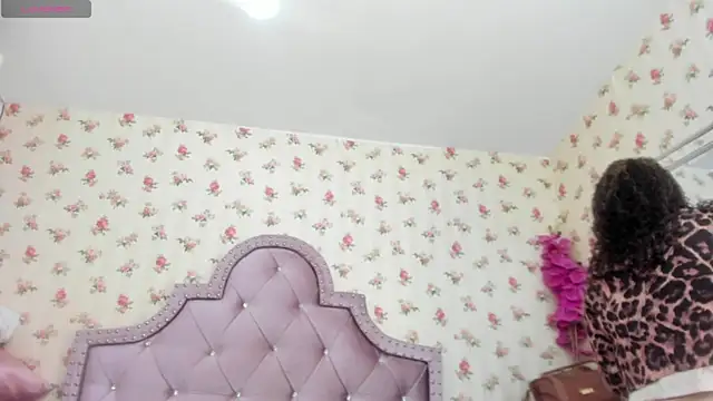 Snapshot of crystal_watson0 chatting on July 30, 2026, 1:43 pm crystal watson0 online show from July 30, 2026, 1:43 pm