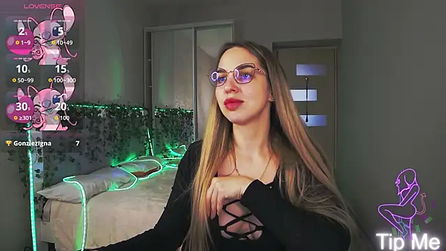 Alexandracandy online show from May 6, 2026, 3:16 pm