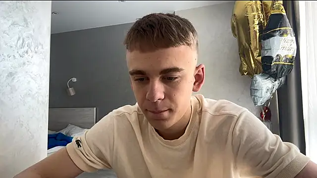Snapshot of SoloFury chatting on June 20, 2026, 8:08 am SoloFury online show from June 20, 2026, 8:08 am