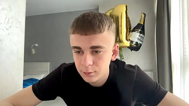 Snapshot of SoloFury chatting on May 9, 2026, 7:34 am SoloFury online show from May 9, 2026, 7:34 am