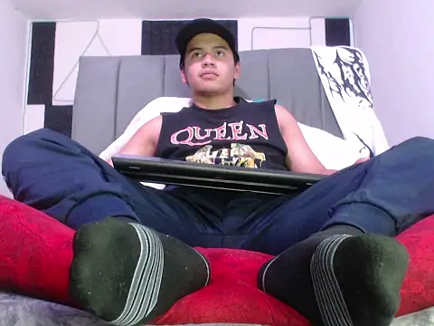 adonis latin 19 online show from June 4, 2026, 3:33 am