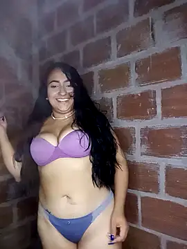 Katalinarodriguez online show from April 8, 2026, 8:43 pm