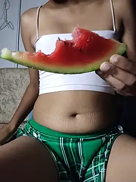 Snapshot of hot_cute_girl19 chatting on May 19, 2026, 7:43 pm hot cute girl19 online show from May 19, 2026, 7:43 pm