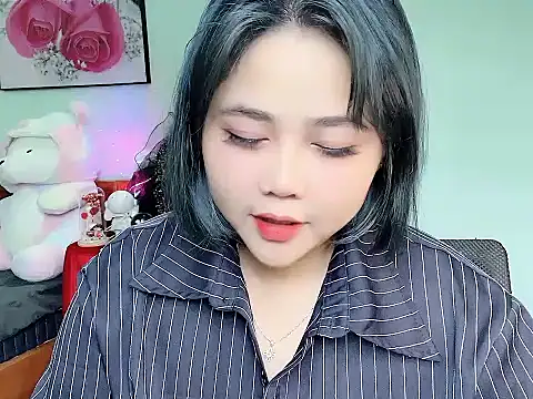 Snapshot of Nhanlu009 chatting on May 5, 2026, 12:02 am Nhanlu009 online show from May 5, 2026, 12:02 am