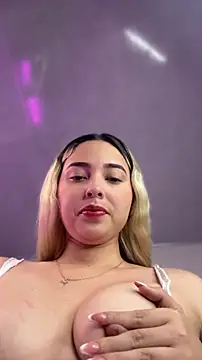 irispink  online show from March 22, 2026, 9:27 pm