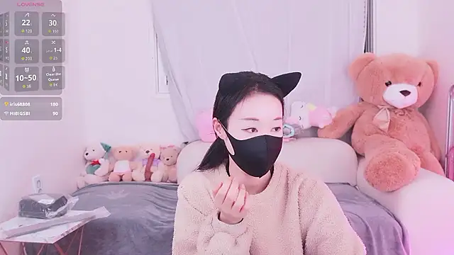 Snapshot of sexyjoy95 chatting on May 7, 2026, 10:51 am sexyjoy95 online show from May 7, 2026, 10:51 am