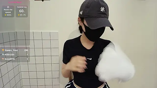 Snapshot of sexyjoy95 chatting on June 13, 2026, 1:20 pm sexyjoy95 online show from June 13, 2026, 1:20 pm