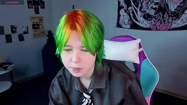 Snapshot of LittleKittenStar chatting on May 14, 2026, 11:29 am LittleKittenStar online show from May 14, 2026, 11:29 am