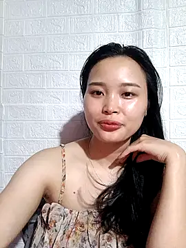 Snapshot of Akile80 chatting on April 4, 2026, 7:26 am Akile80 online show from April 4, 2026, 7:26 am