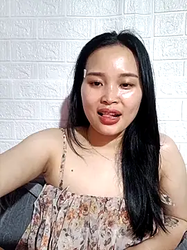 Snapshot of Akile80 chatting on April 2, 2026, 2:35 pm Akile80 online show from April 2, 2026, 2:35 pm