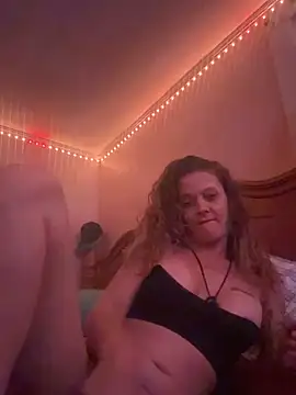 MaKeItWeT4200 online show from June 24, 2026, 4:33 am