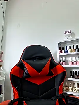 Megan hugeboobs online show from May 20, 2026, 9:23 pm