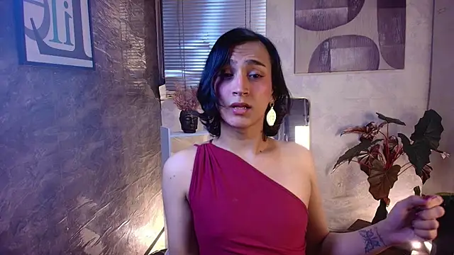 Zoee Kiss  online show from April 22, 2026, 10:05 pm