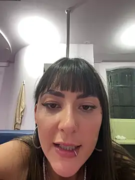 vibe prive online show from April 8, 2026, 10:22 pm