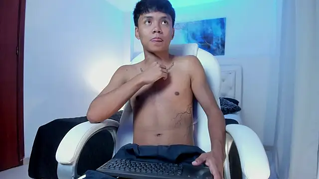 Snapshot of thiagosterling chatting on April 10, 2026, 11:34 pm thiagosterling online show from April 10, 2026, 11:34 pm