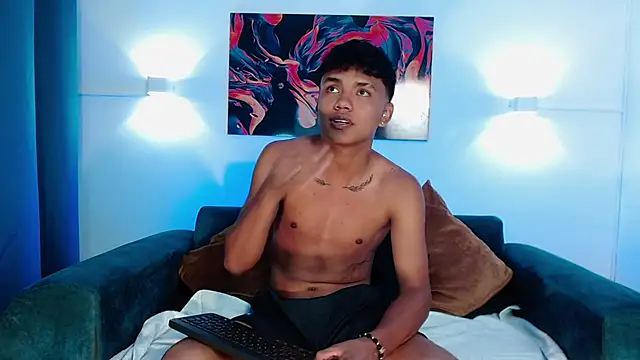Snapshot of thiagosterling chatting on March 24, 2026, 11:38 pm thiagosterling online show from March 24, 2026, 11:38 pm
