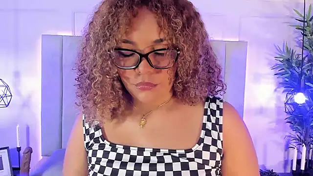 DakotaHarrison online show from May 6, 2026, 12:42 pm