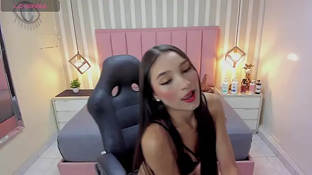 LIZZY VALL online show from June 16, 2026, 7:36 pm