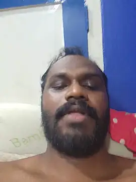 Snapshot of singletamilguy chatting on May 26, 2026, 9:35 pm singletamilguy online show from May 26, 2026, 9:35 pm
