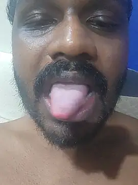 Snapshot of singletamilguy chatting on June 19, 2026, 9:53 pm singletamilguy online show from June 19, 2026, 9:53 pm