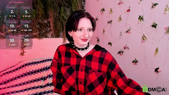 Kira  Cutie online show from June 11, 2026, 8:17 pm