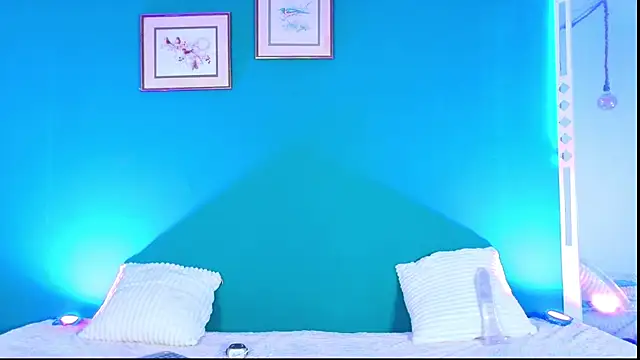 Zoe living online show from May 9, 2026, 1:58 pm