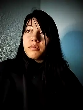 Moon Thompson online show from April 3, 2026, 6:47 pm