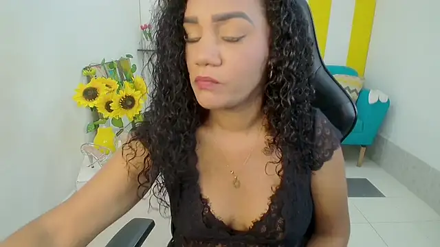 tanisha curly  online show from March 23, 2026, 12:00 am