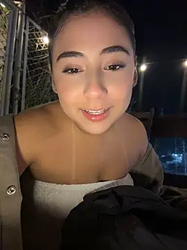 Snapshot of MelodyRey__ chatting on July 3, 2026, 1:01 am MelodyRey online show from July 3, 2026, 1:01 am