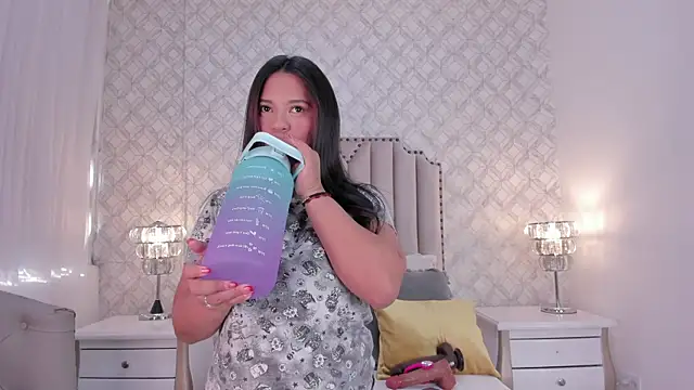 zoejenner  online show from August 7, 2026, 10:05 pm