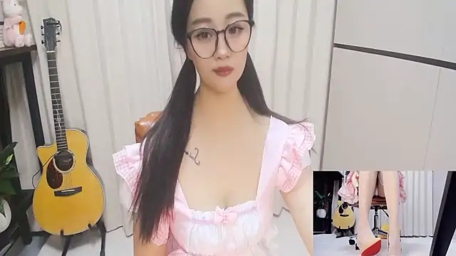 Latte-01 online show from June 1, 2026, 6:24 am