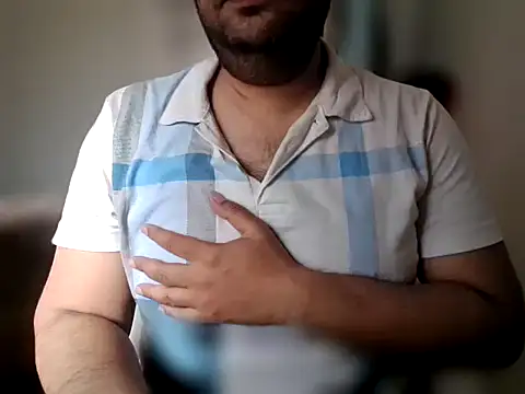 Snapshot of chubby_guy_1999 chatting on March 21, 2026, 3:30 am chubby guy 1999 online show from March 21, 2026, 3:30 am