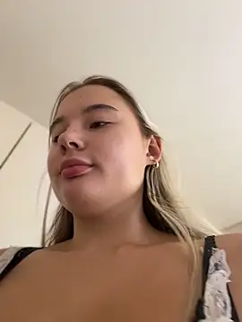 Snapshot of Mrs_Lust chatting on May 6, 2026, 6:28 am Mrs Lust online show from May 6, 2026, 6:28 am