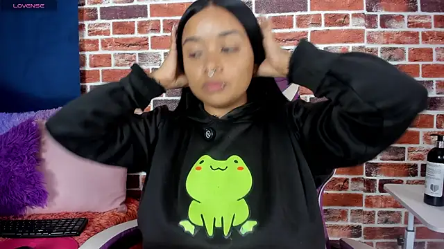 SofiiaCutee online show from April 29, 2026, 3:32 am