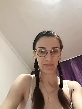 Alexandraamore online show from March 19, 2026, 10:10 pm