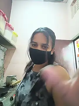 REENA-STRIP online show from May 16, 2026, 6:23 am