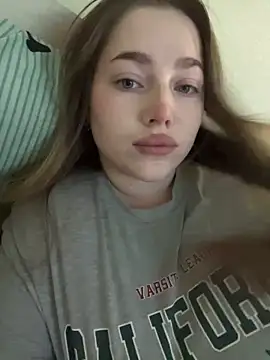 milana millka online show from March 31, 2026, 8:27 am