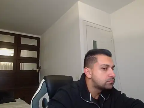 BryceReign online show from April 28, 2026, 4:28 am