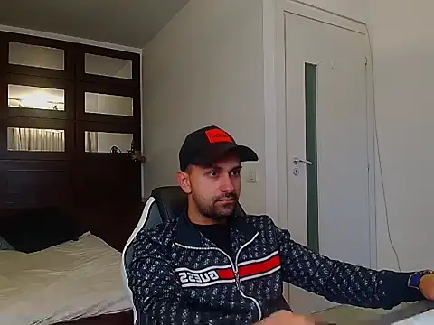 BryceReign online show from May 1, 2026, 4:28 am