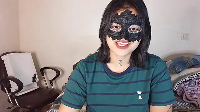 Punjabi baddie  online show from May 7, 2026, 4:10 pm