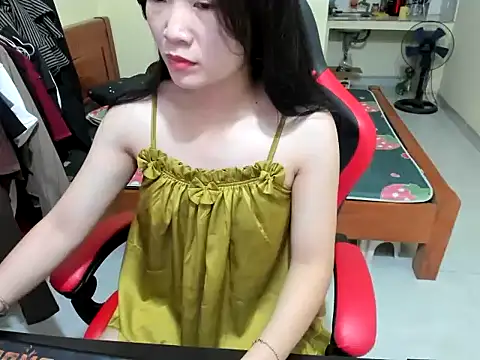 Snapshot of Olivia_cute68 chatting on July 5, 2026, 7:59 am Olivia cute68 online show from July 5, 2026, 7:59 am