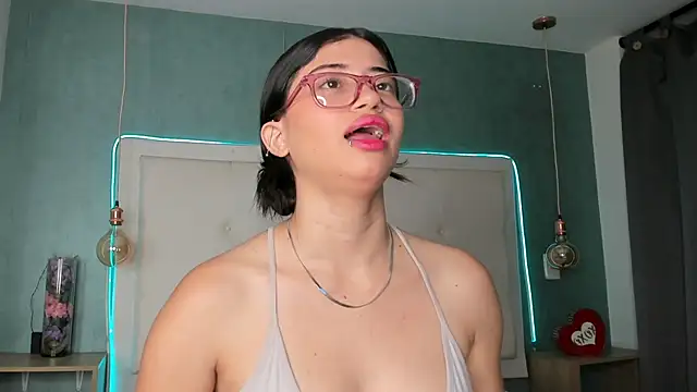mia gomez7 online show from June 13, 2026, 1:53 pm