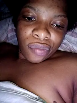 Snapshot of Smalltitiesxxx chatting on April 12, 2026, 2:48 am Smalltitiesxxx online show from April 12, 2026, 2:48 am